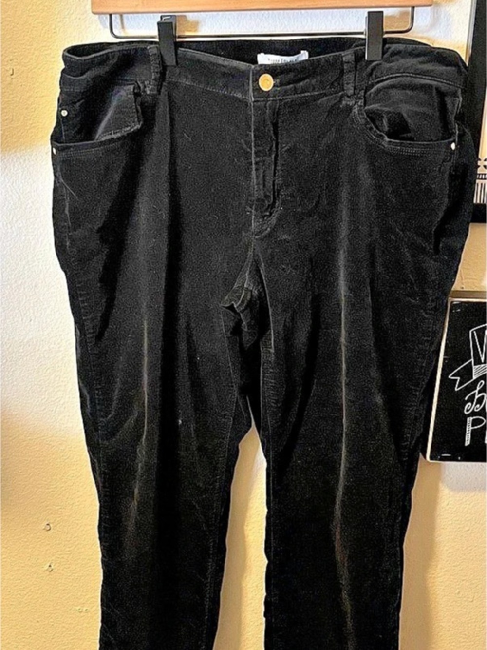 White House Black Market Metro Skinny velvet type Black Waist 14